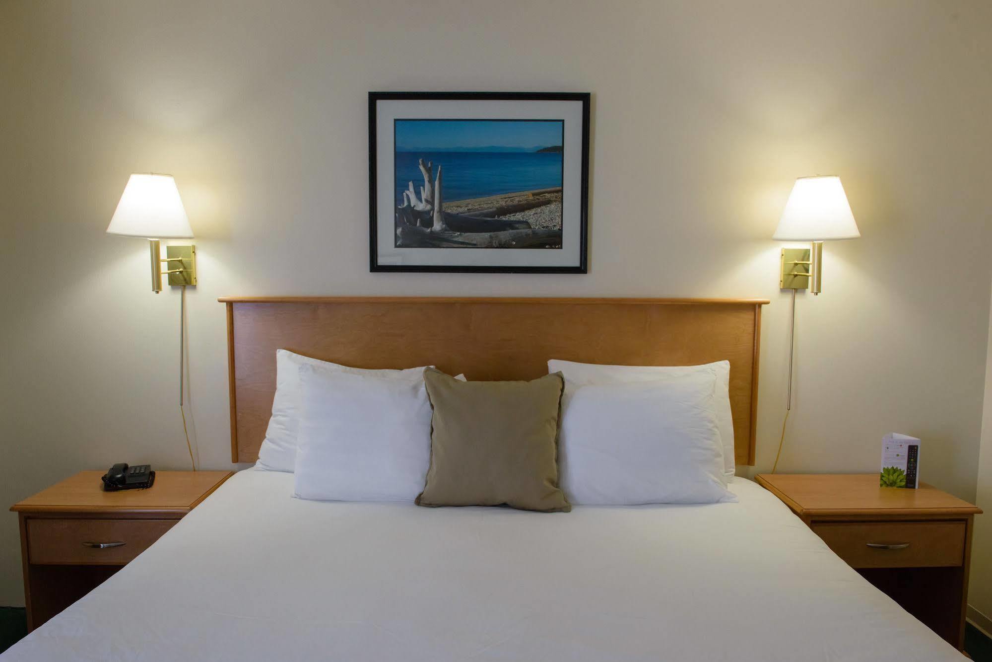 Driftwood Inn Сешелт Экстерьер фото