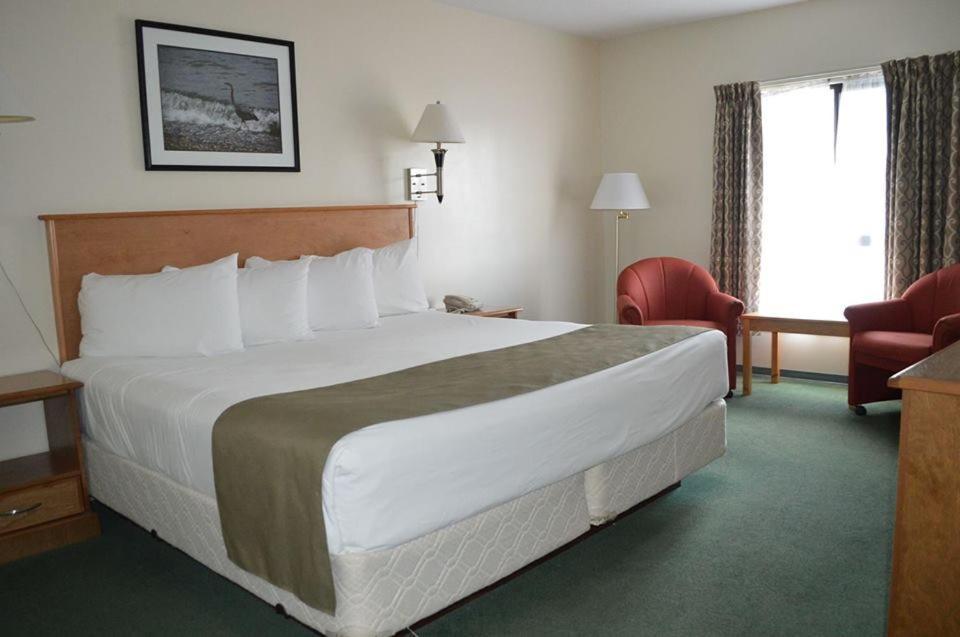 Driftwood Inn Сешелт Экстерьер фото